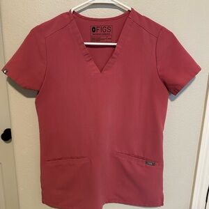Figs women’s pink scrub top with two pockets